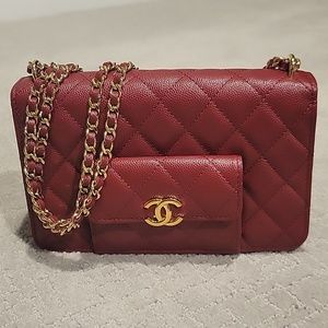 CHANEL Wallet on a Chain in Bordeaux